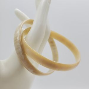 Off White Bangles Faux Shell Acrylic Vintage Bracelet Lot Jewelry